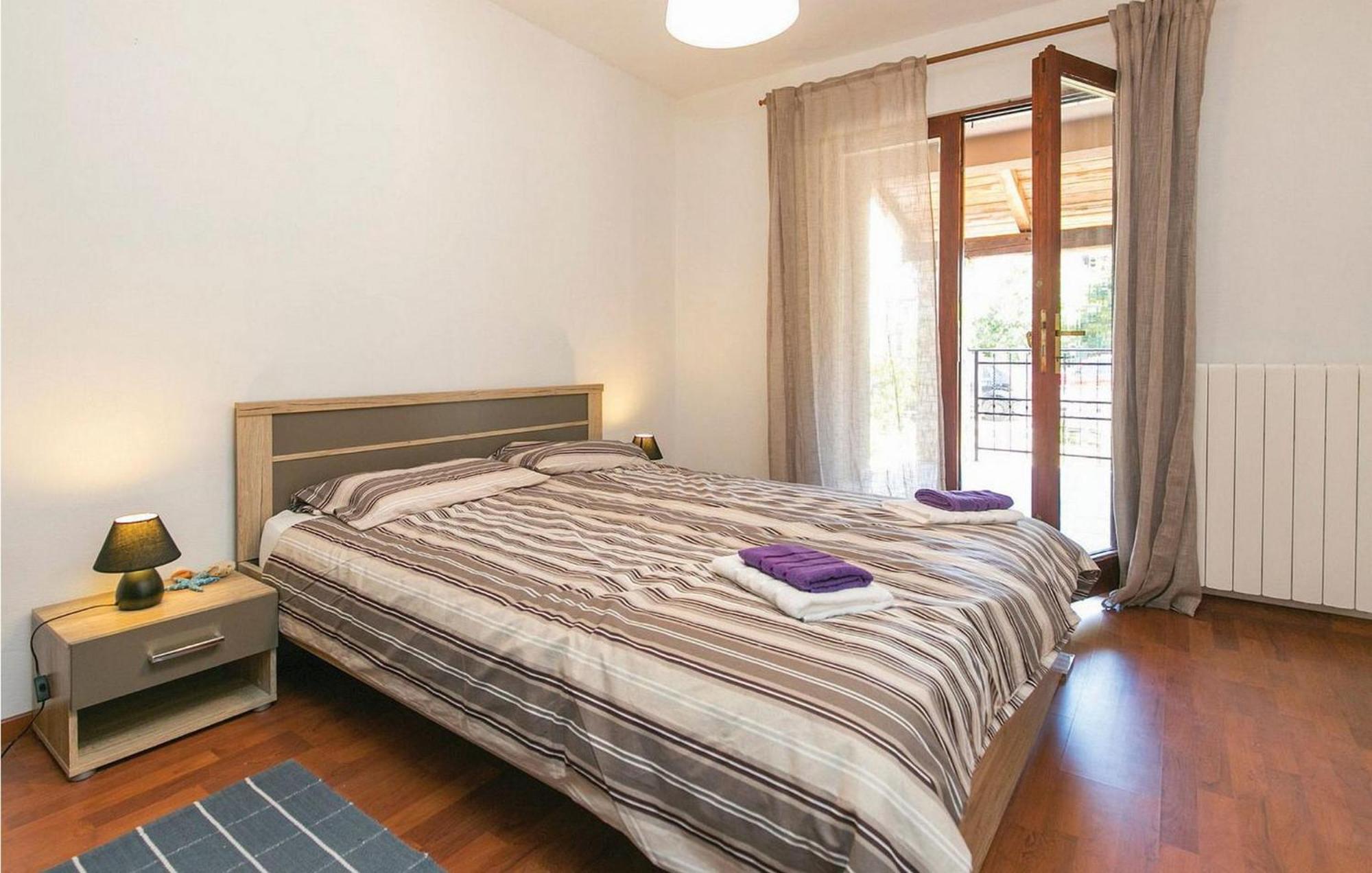 House Sole Pula